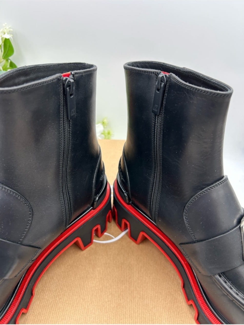 Men’s Christian Louboutin DUNE leather ankle boots size 43 made in Italy - Picture 10 of 10